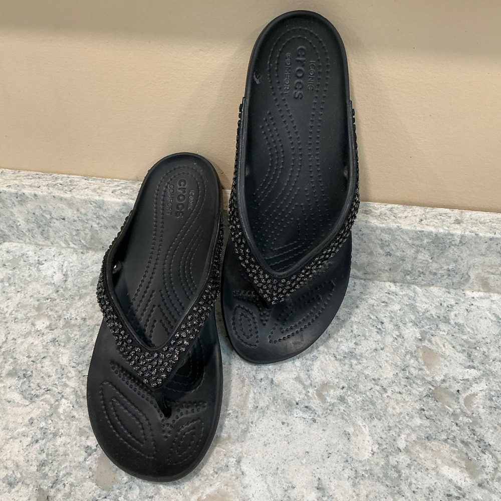 Crocs Flip Flop Kadee II Embellished Size 8 Black Beaded Straps Comfort Sandal